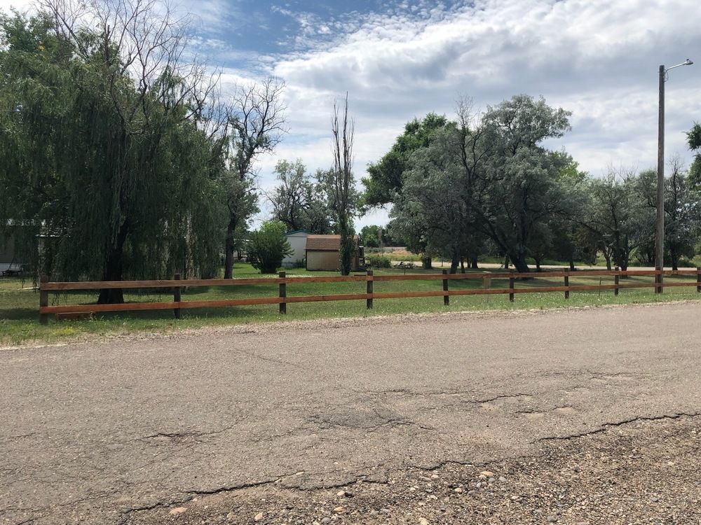 Casitas Del Rio: 1217 W Bell St, Glendive, MT 59330
